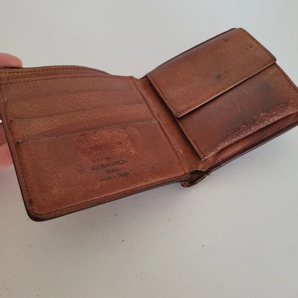 Louis Vuitton Monogram Canvas Bifold Wallet with Coin Pocket Brown CA0934